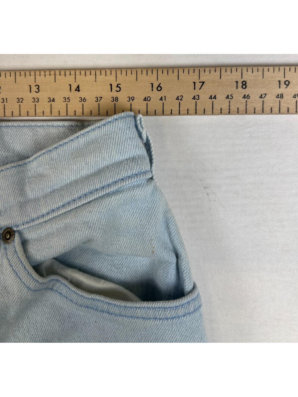 Vintage Lee Made in USA Women Size 18W/32 Light Wash Denim Jeans - Picture 10 of 10